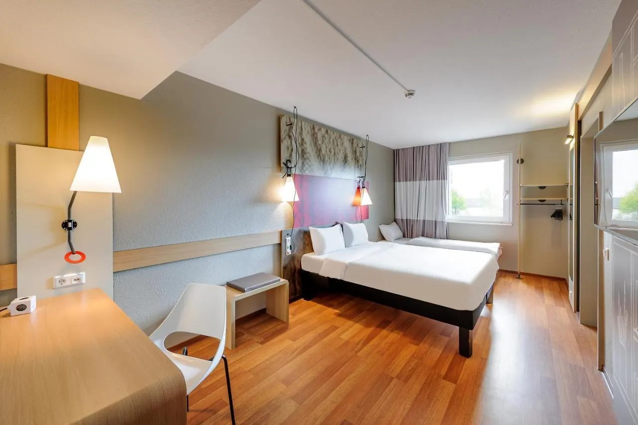 פלדקירכן Ibis Hotel Muenchen Messe