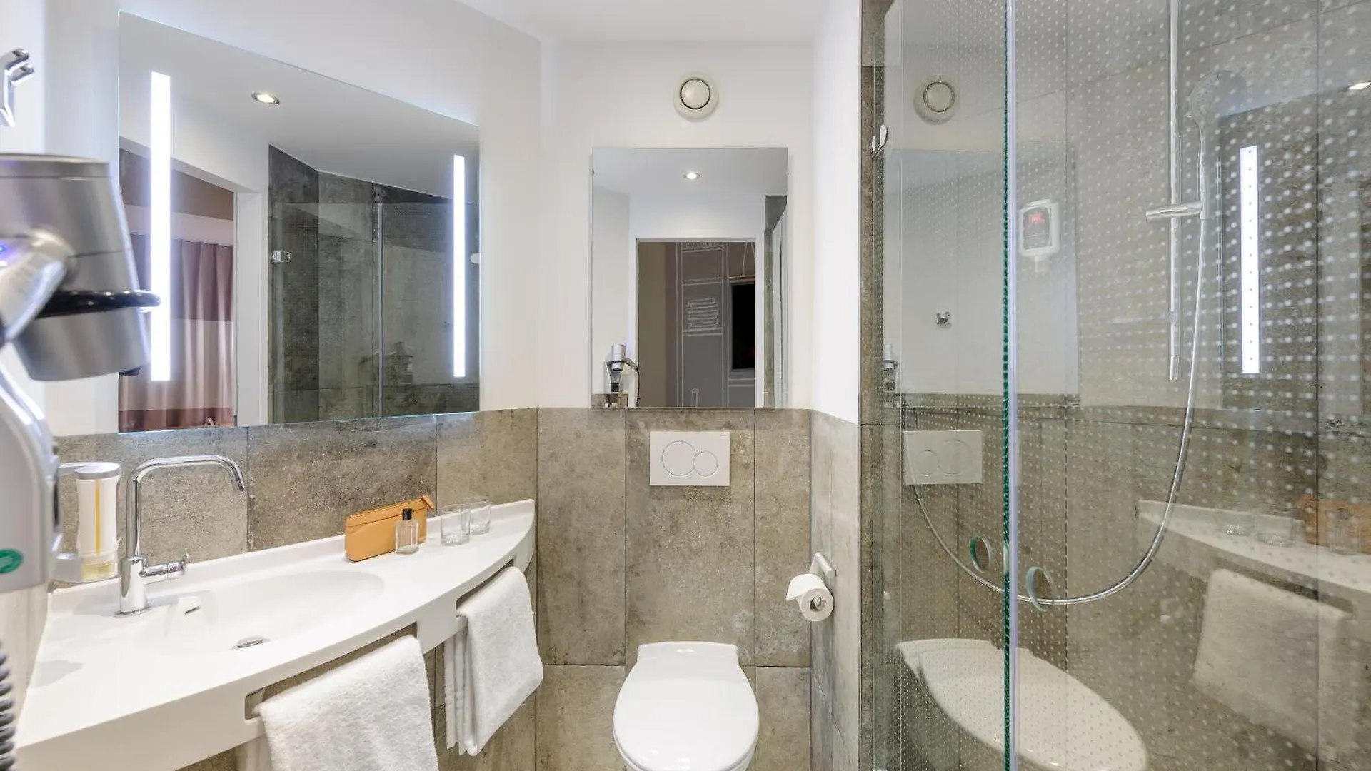 פלדקירכן Ibis Hotel Muenchen Messe