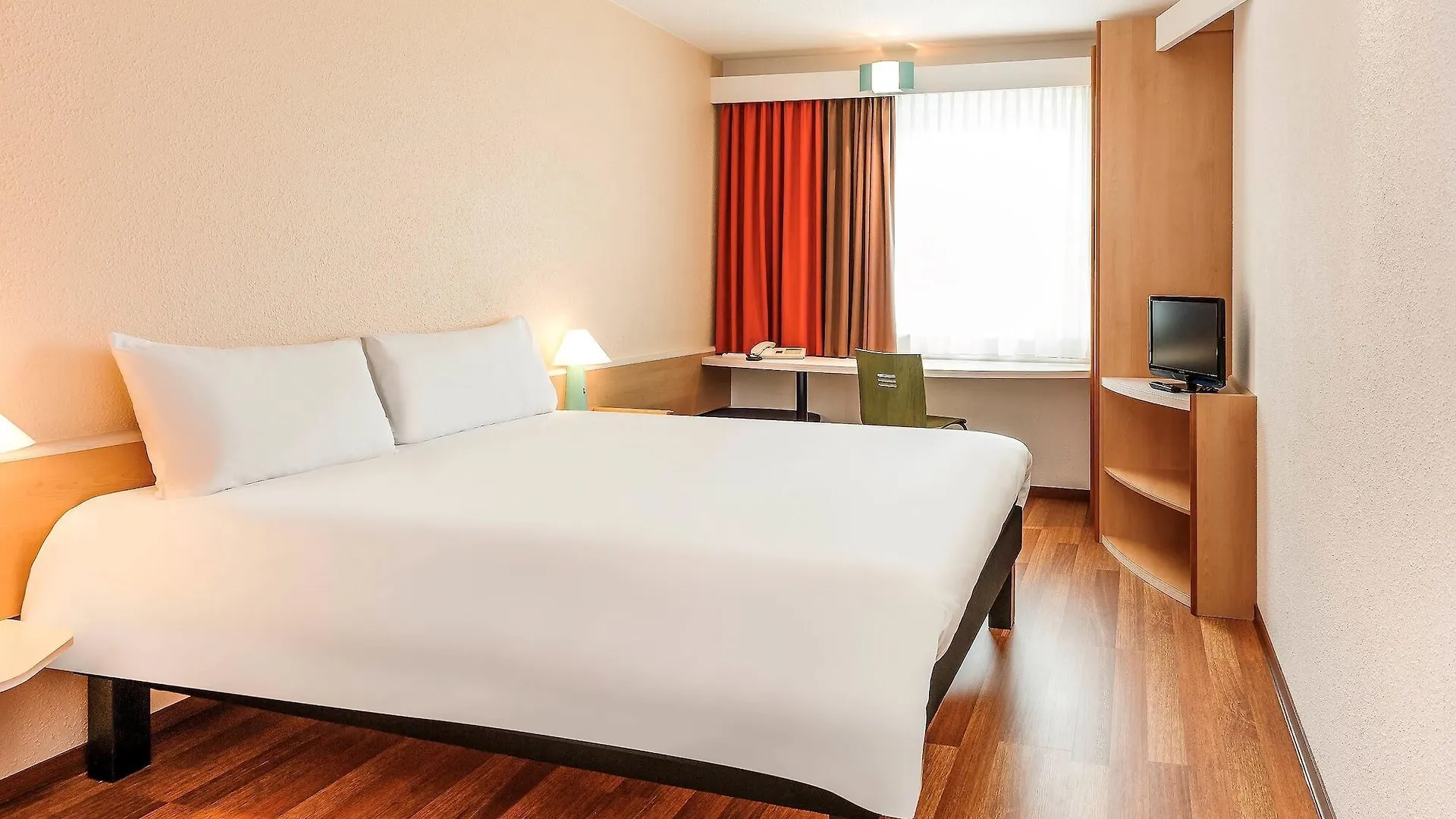 פלדקירכן Ibis Hotel Muenchen Messe